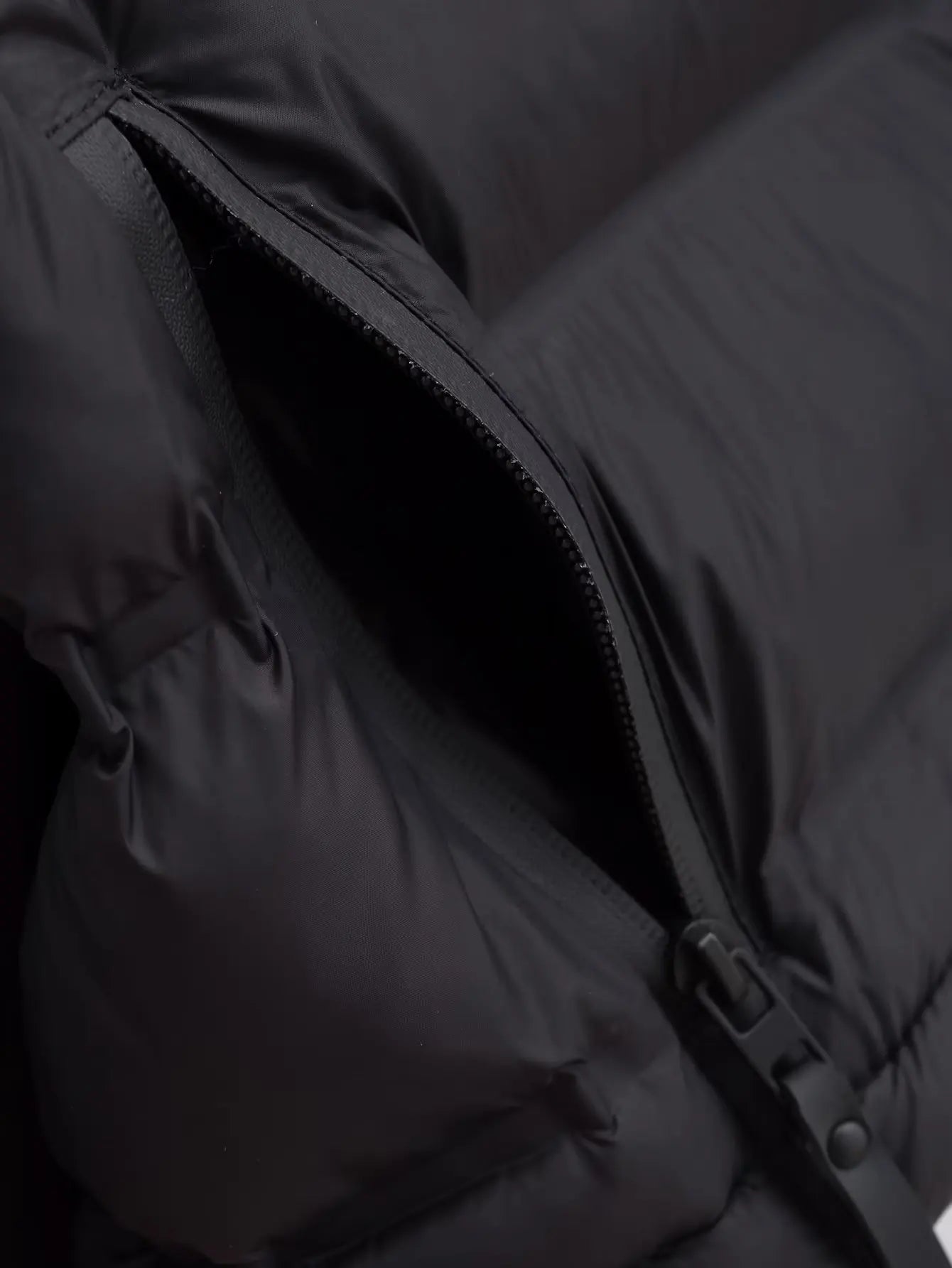 Winter Jackets For Women 2025 Black Spliced Long Sleeve Winter Women's Cold Coat Luxury Parkas Female New In Outerwear