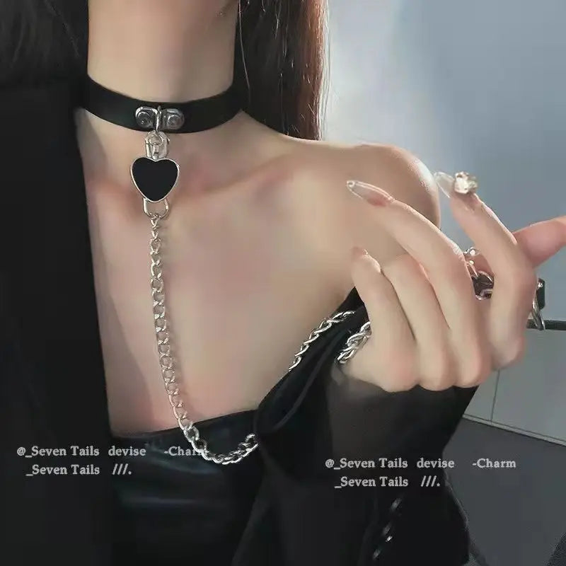 Women Sexy Erotic PU Leather Traction Rope Metal Link Chain Heart Pendant Punk Collar Choker Necklace Costume Props Accessories