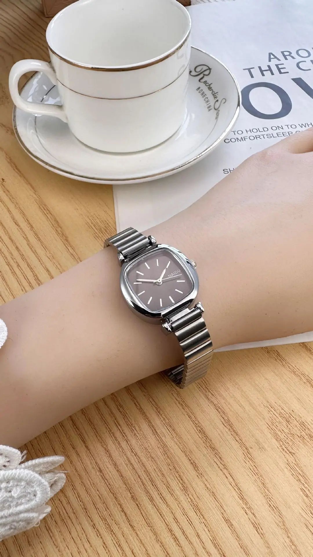 Women's Watch Simple Temperament Small Dial Square Student Wrist watches Fashion Ladies' Watches Clock Gift