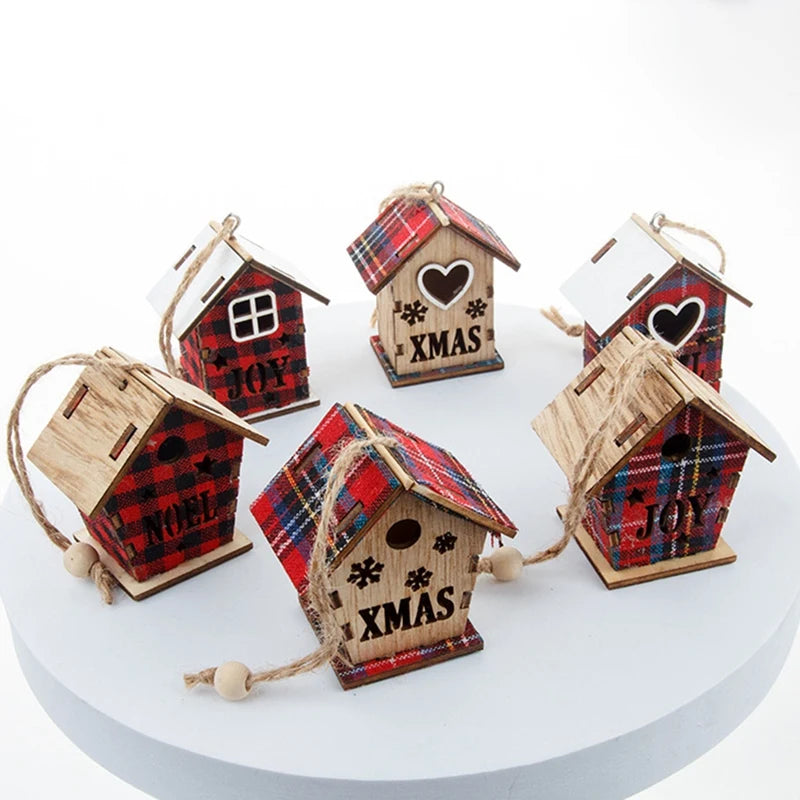 Christmas Hanging Ornament Wooden Cabin Shape Hollow Design Desktop Decor Ornaments Christmas Tree Hanging Decoration