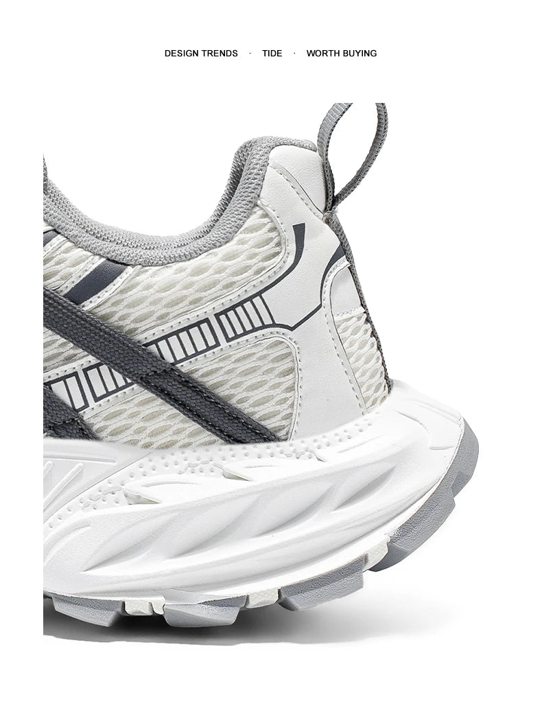 Men's Shoes Fashion White Sneakers For Men Lace up Skateboard Board Shoe Thick Sole Versatile Vulcanized Shoes Zapatillas Hombre