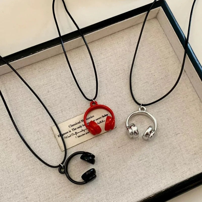 Creative Mini Fashion Earphones Pendant Necklace Women Neck Sweater Chain High Sense Accessories Jewelry for Women Gift