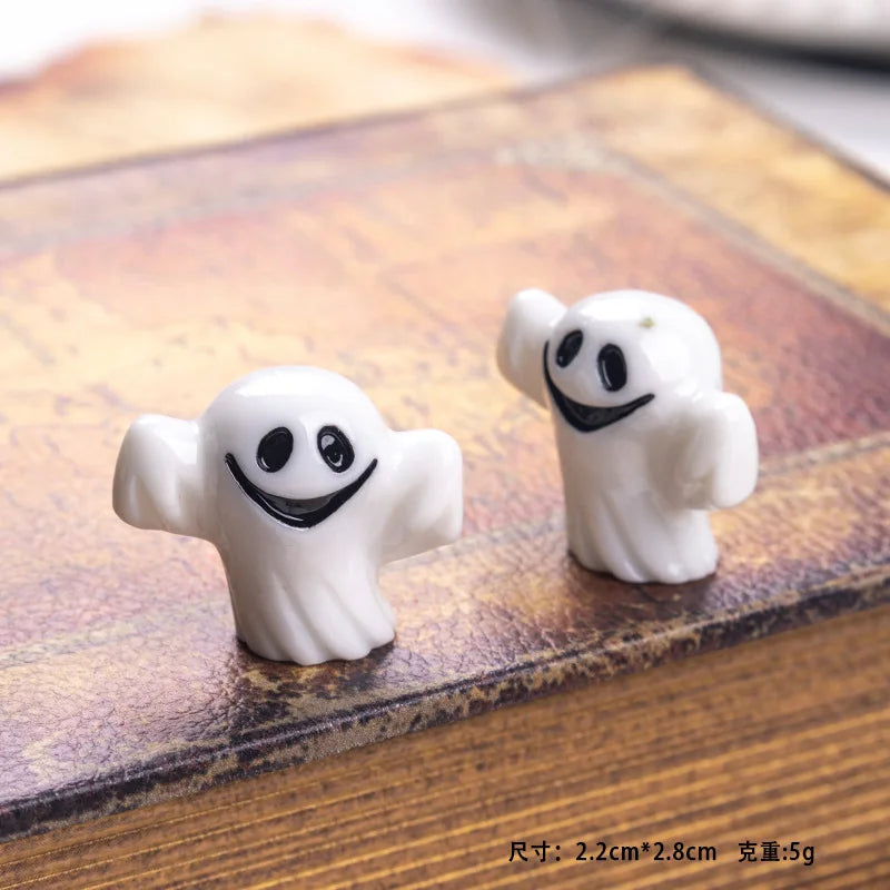 Halloween Ghost Skeleton Small Ornament Desktop Decoration Mini Crafts Miniatures Home Room Tablektop Decoration Figurines