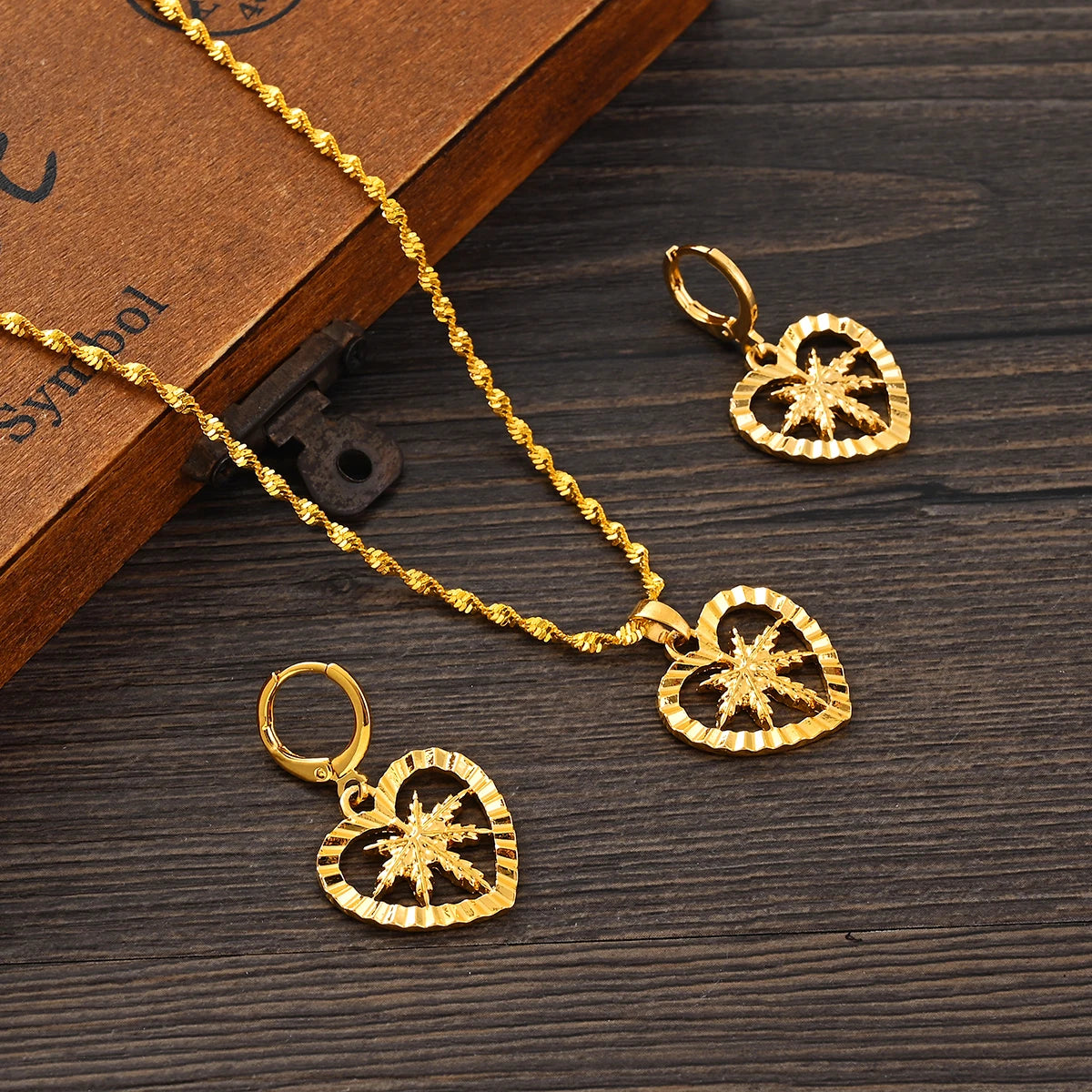 New Trendy Jewellery Gifts Geometric Africa Gold Plated Dubai New Vintage Necklace Earrings Sets For Women