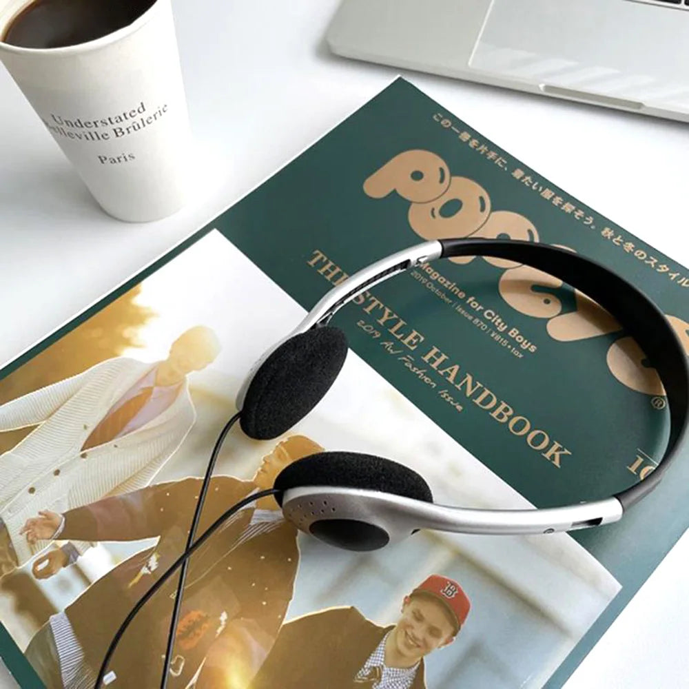 New Headphones Personality Retro Feelings Headset Black Fashion Style Headset Over Ear Earbud 3.5mm Wired Headset Photo Props