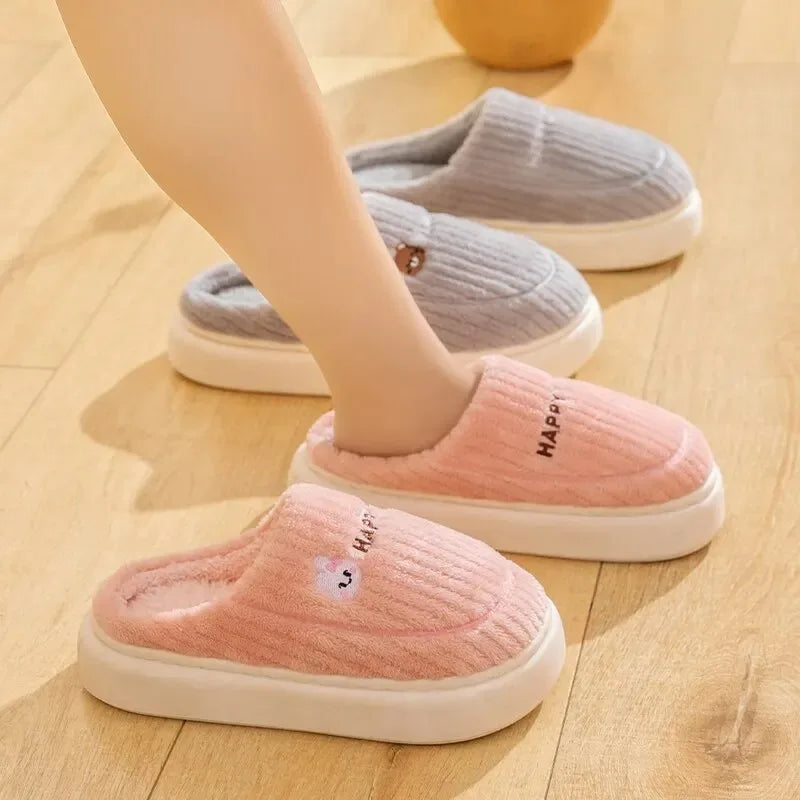 New warm cotton slippers for women's winter indoor wool slippers with thick soles and non-slip winter styles for home use.
