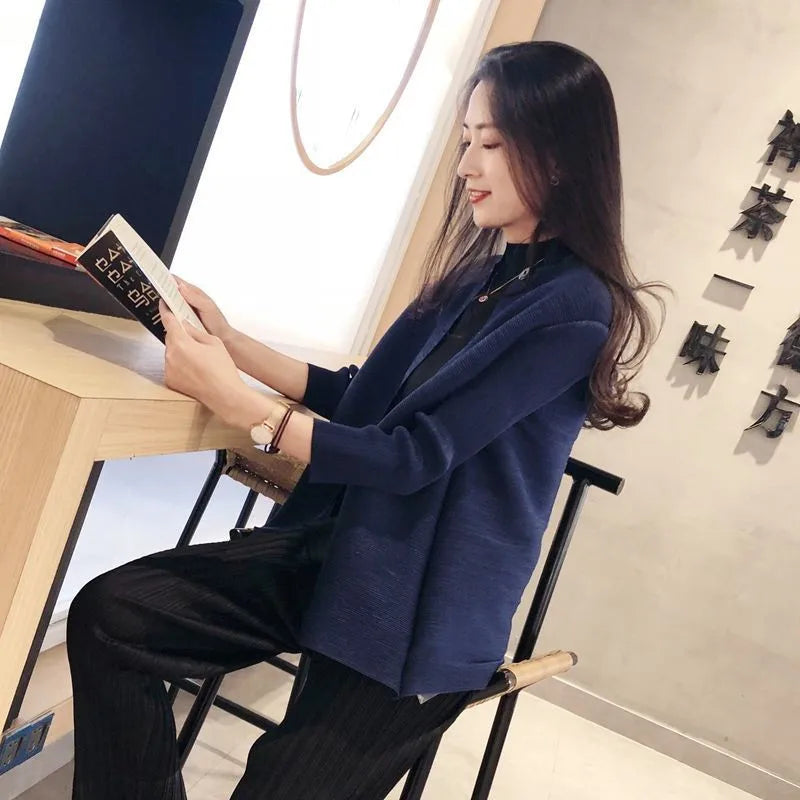 Women's Classic Coat 2025 Spring Autumn Female Temperament Stand Collar Short Mother Jacket Cropped Sleeve Cardigan Overwear