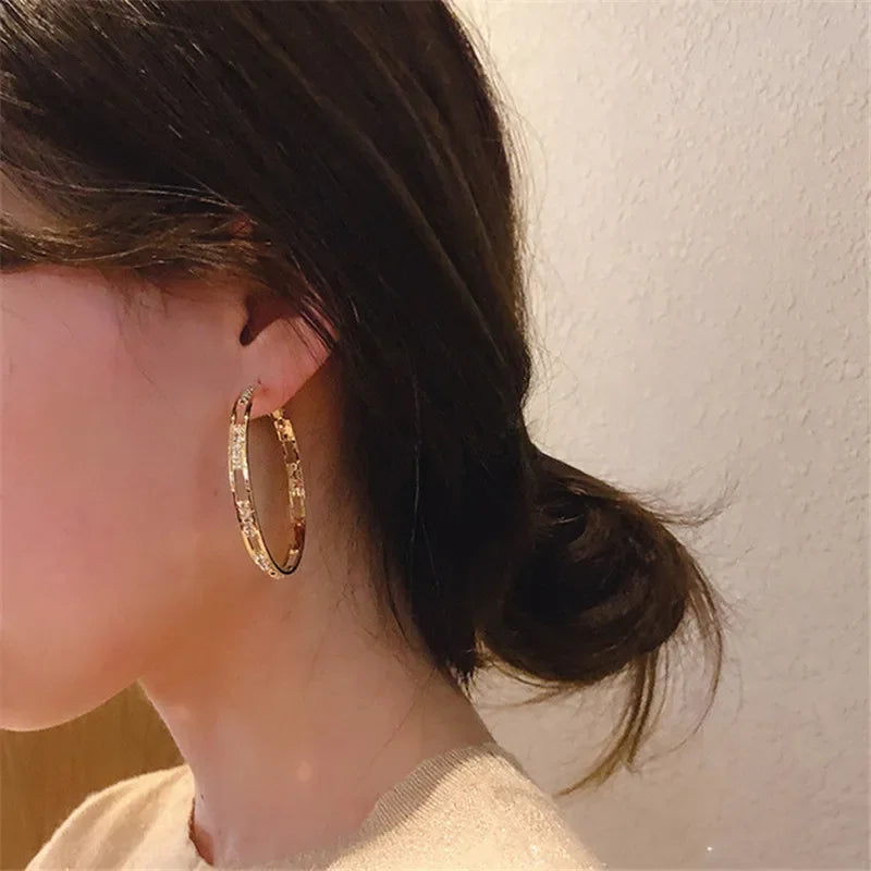 Luxury Female Big White Round Hoop Earrings Fashion Gold Color Color Wedding Earrings Double Zircon Stone Earrings For Women