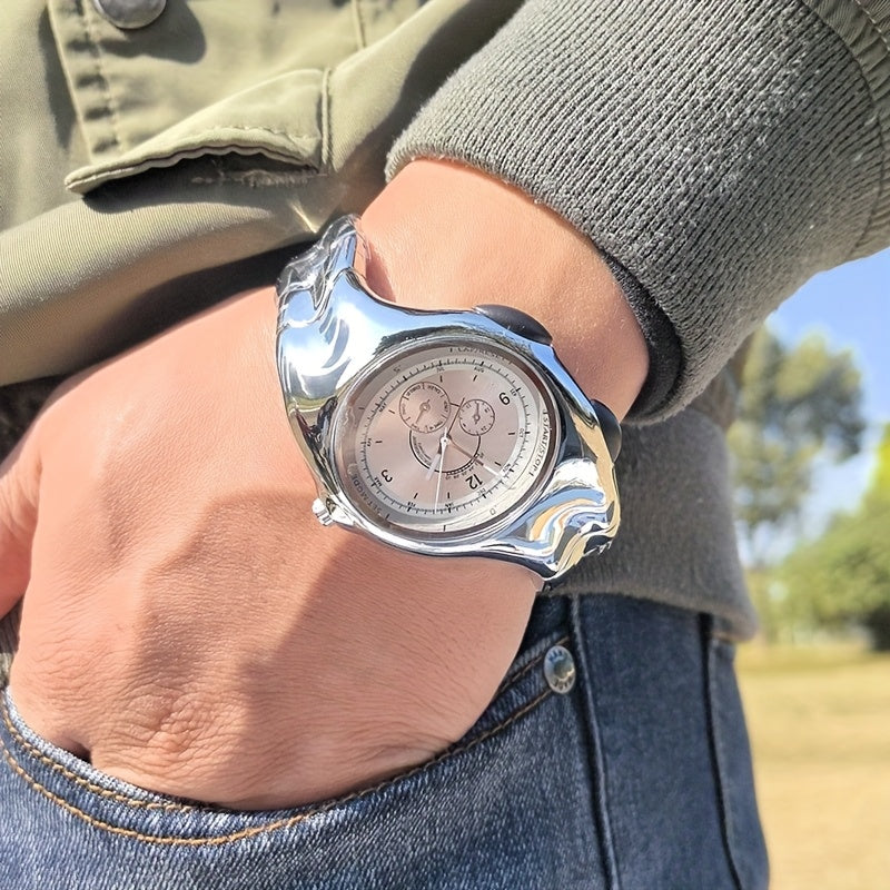 A Uniquely Shaped Y2K Original Men'S Watch, a Non-Mechanical Timepiece with a Twisted Retro Fashion, Vintage High-End, Niche Quartz Wristwatch.
